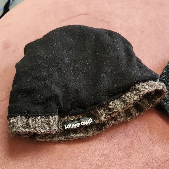 Wool beanies - Picture 2 of 2